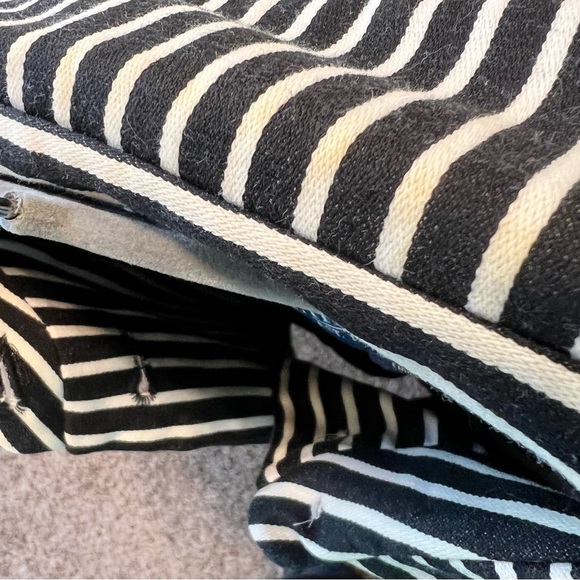 Chaps Women’s Cropped Black and White Striped Blazer / Size XL / Good Condition - Picture 5 of 6